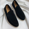 Mocassins en daim noir pour homme avec semelle blanche