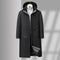 Pánský černý zimní kabát s kapucí a podšívkou