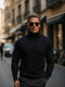 Maglione nero a collo alto da uomo