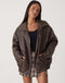 Chaqueta de cuero marrón para mujer con bolsillos y cuello ancho